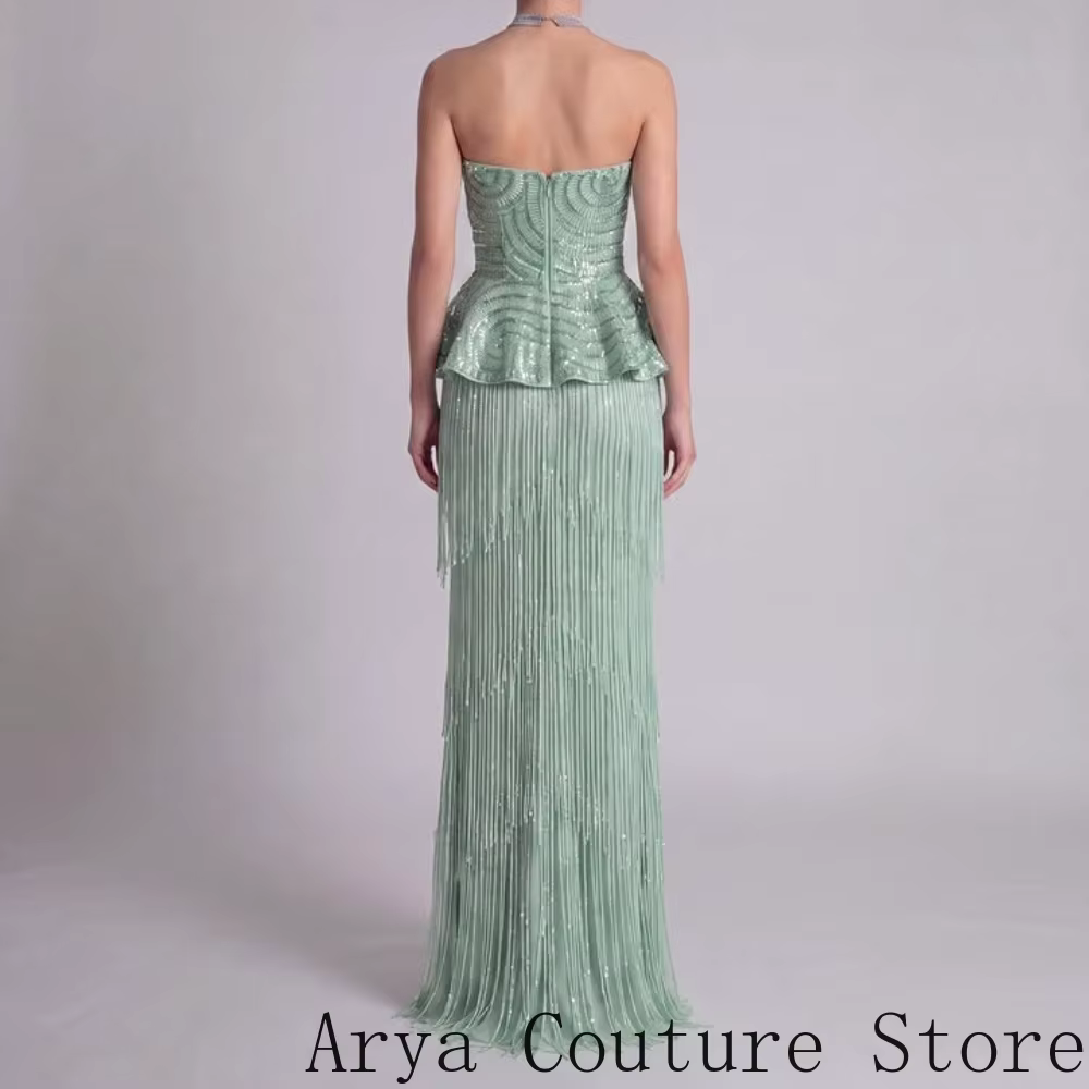 Robe de soirée sirène vert sauge frais avec franges