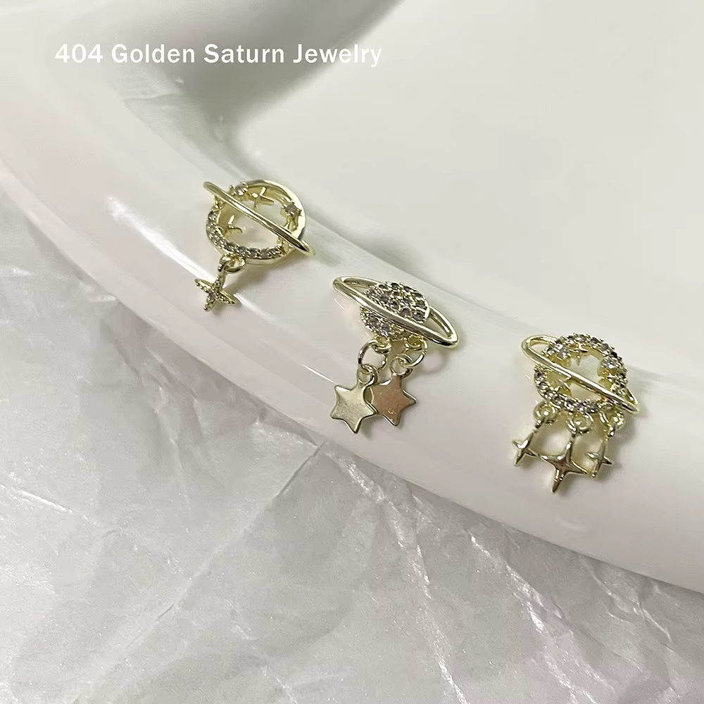 -Golden Saturn-Various Lover Planets' Ring Jewelry Minus Zircon Diamants Inlay Charms Saint-Valentin Saturne 3D Nail Art Pendentif 404
