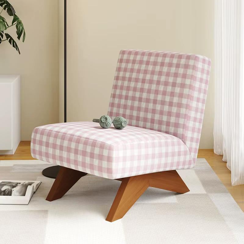 Chaise de créateur pour salon de manucure