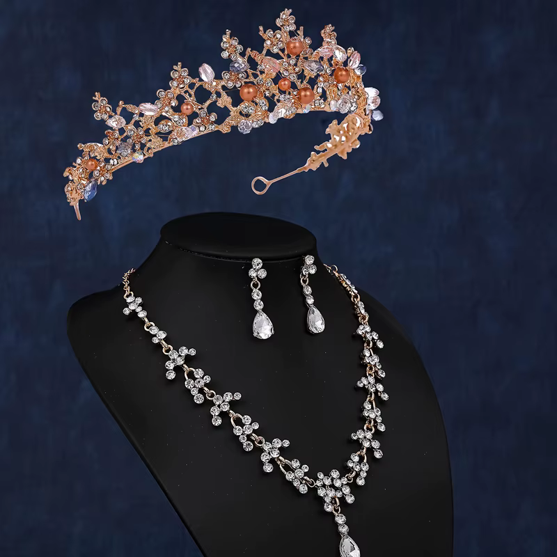 Couronne baroque de luxe en cristal et perles
