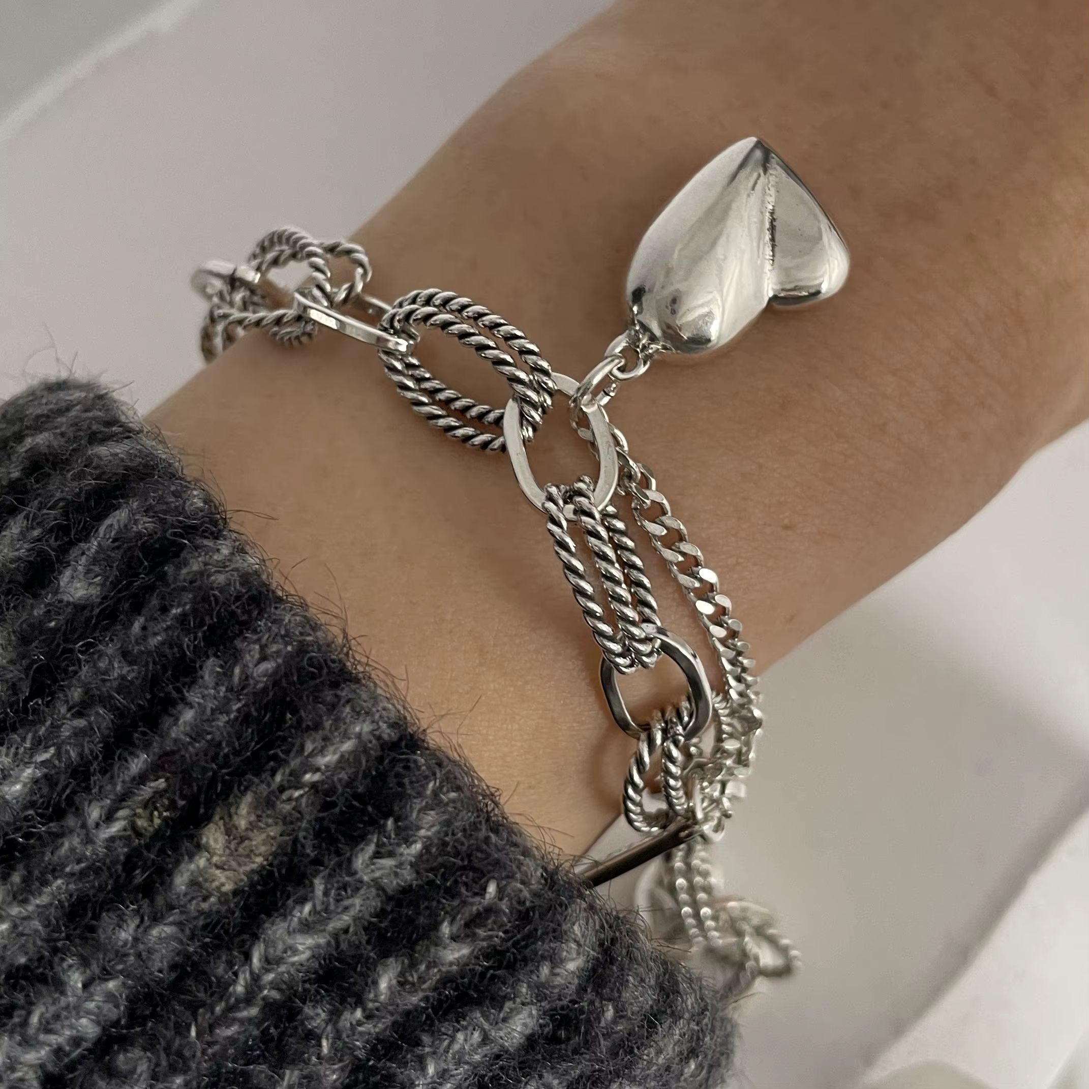 Bracelet en métal en argent regardé 100% pour femme