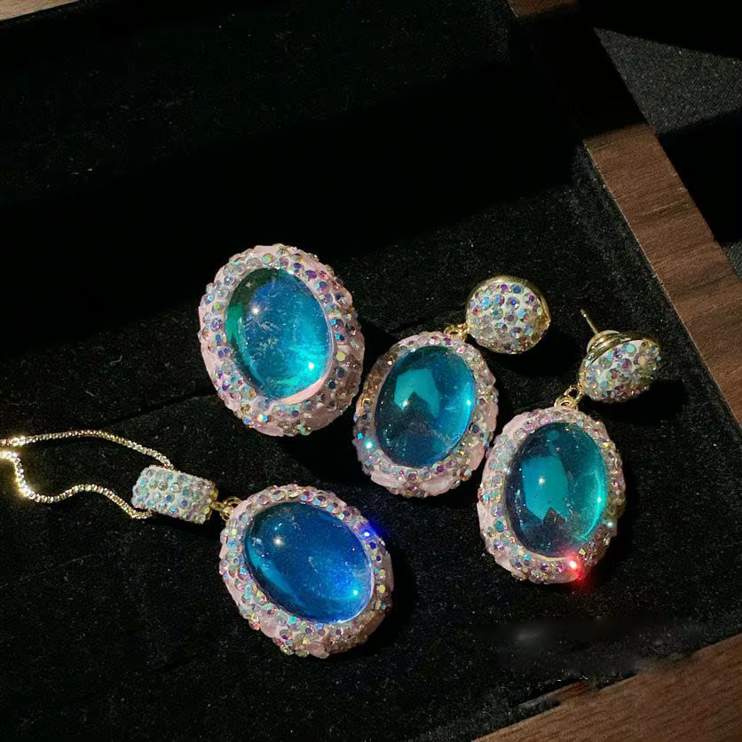 Collier de pierres précieuses bleues des Maldives pour femmes