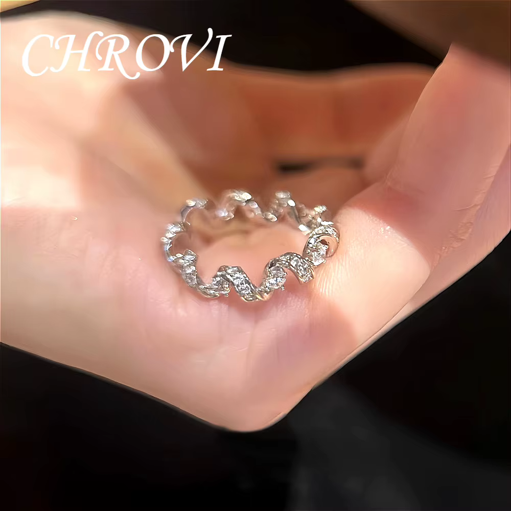 Bague élégante de style luxueux en argent sterling 925, inspirée du quotidien, avec un design complexe et des pierres serties encerclant le doigt pour femme