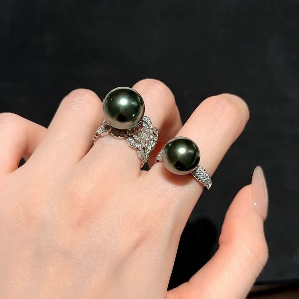 Ensemble de bijoux en perles de coquillage vert paon et pierres scintillantes