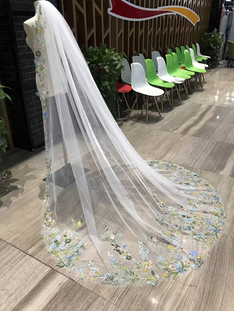 Voile de mariage à fleurs colorées