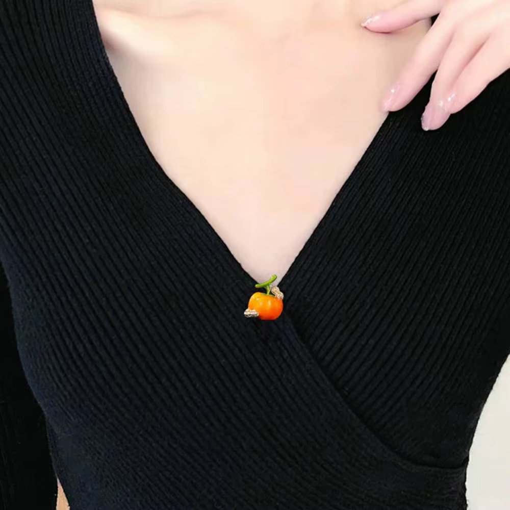 Broche grenade délicate pour femmes