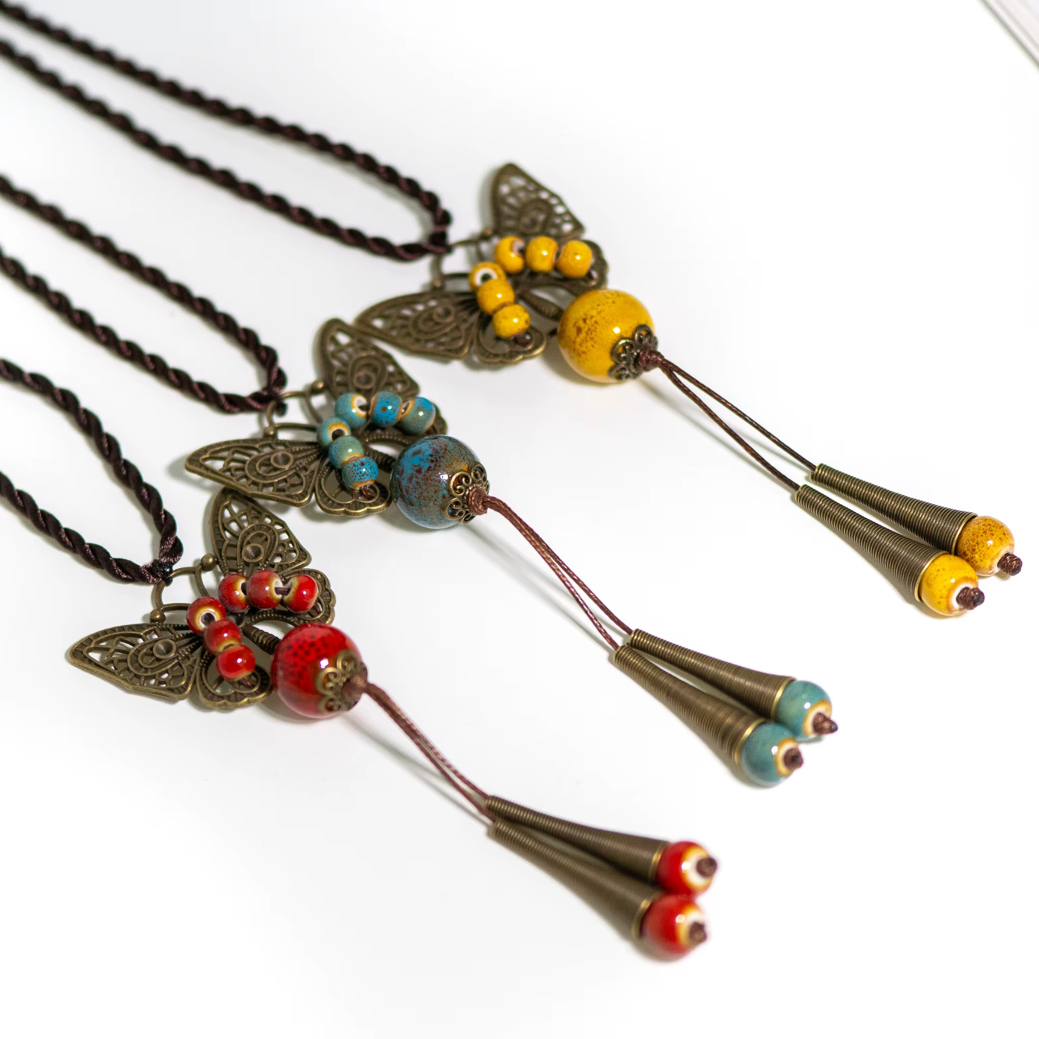 Collier en céramique « Dreams papillon » fabriqué à la main avec pendentif de 80 cm avec breloque de style ethnique