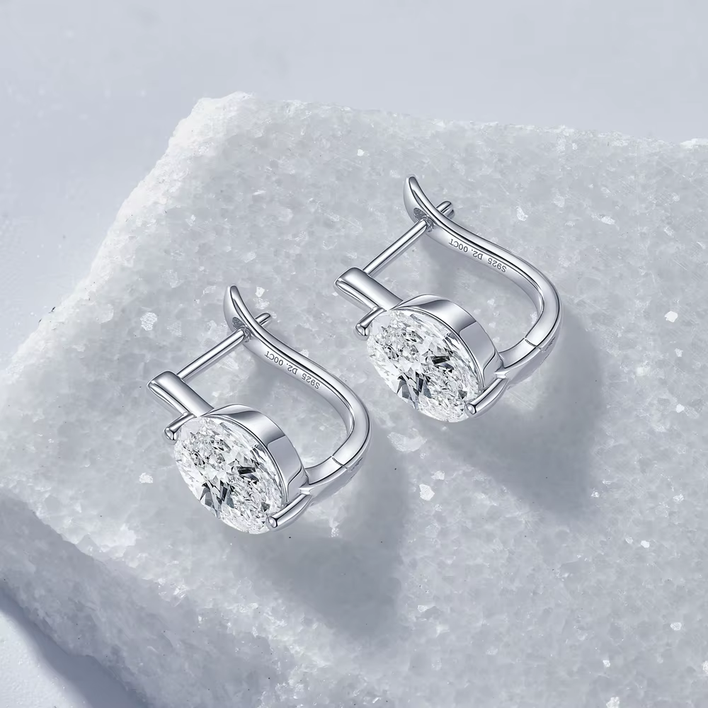 Boucles d'oreilles clous en argent sterling 925 avec diamants en moissanite véritable de 2 carats
