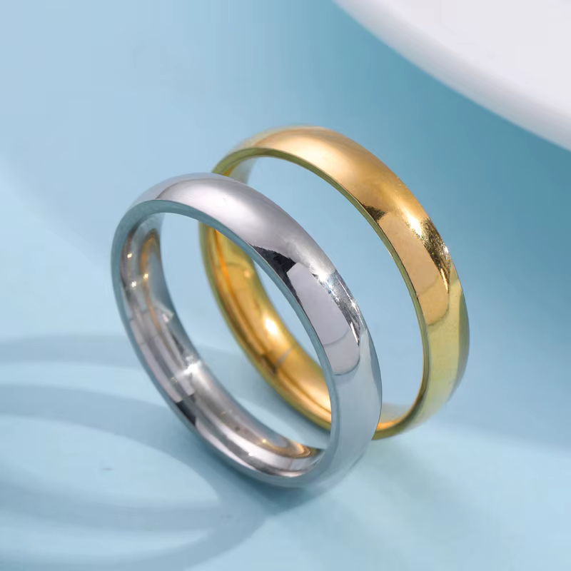 Bague Simple et lisse en acier inoxydable pour femmes et hommes
