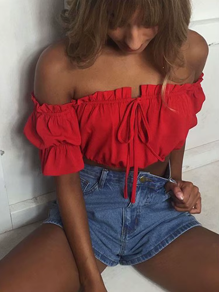 Crop tops femmes 2025 été lanterne manches sexy bretelles plage hauts rouge noir blanc froncé haut court croptop