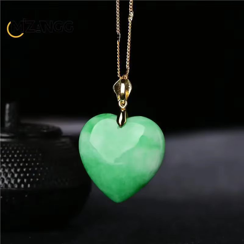 Pendentif coeur en Jade naturel du Myanmar