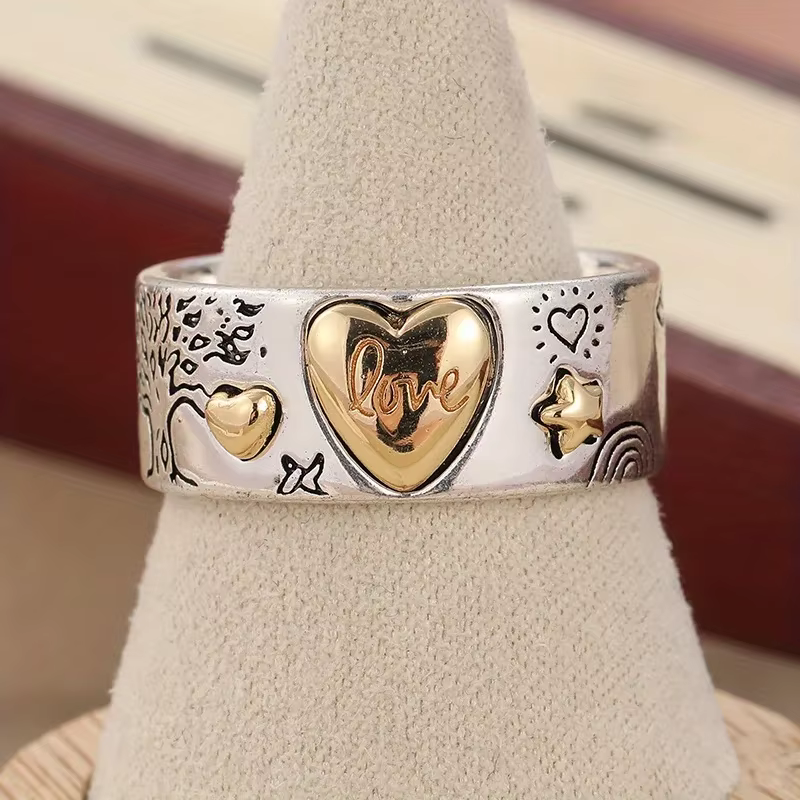 Bague artisanale sculptée motif cœur