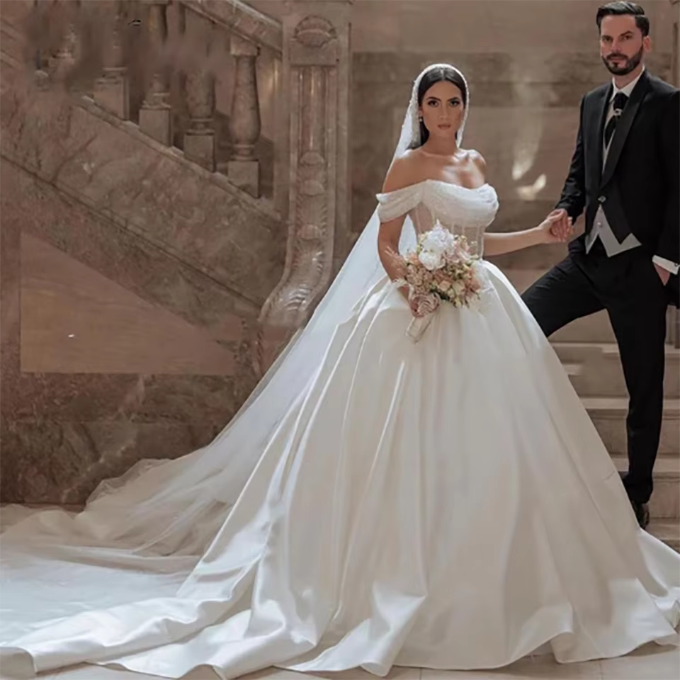 Robes de mariée personnalisées 2026 en mousseline perlée et satin