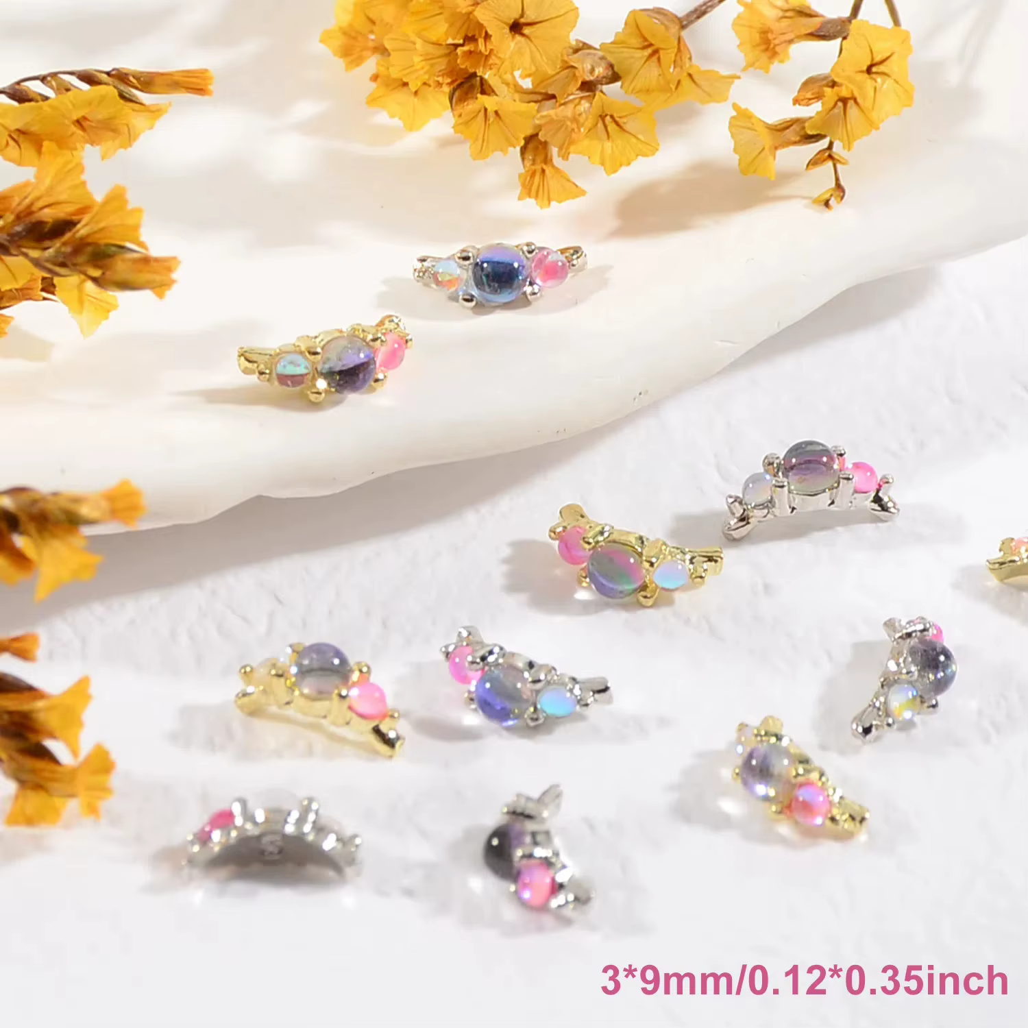 Anneaux de pierres précieuses aurore colorés tendance