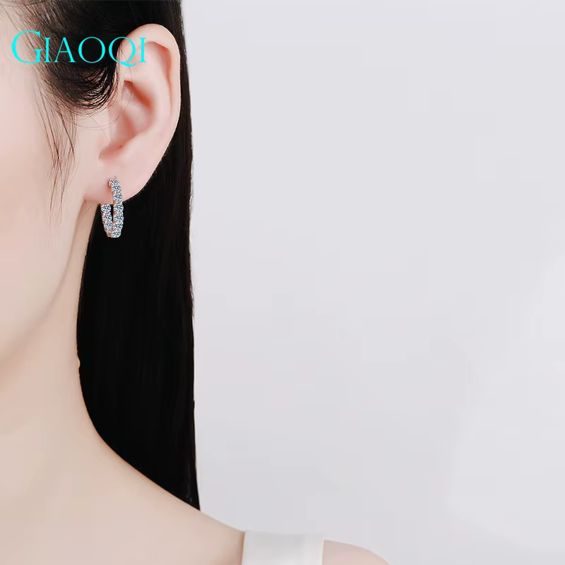 Boucles d'oreilles à tige à vis Moissanite