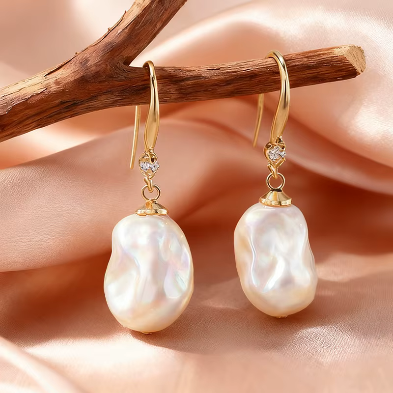 Boucles d'oreilles en perles baroques antiques