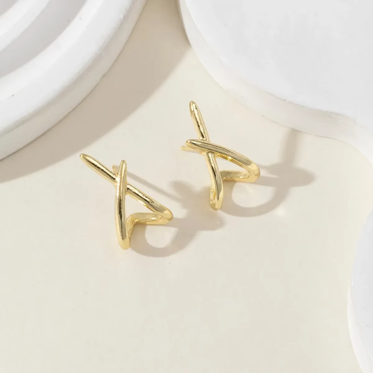 LATS – boucles d'oreilles croisées couleur or pour femmes