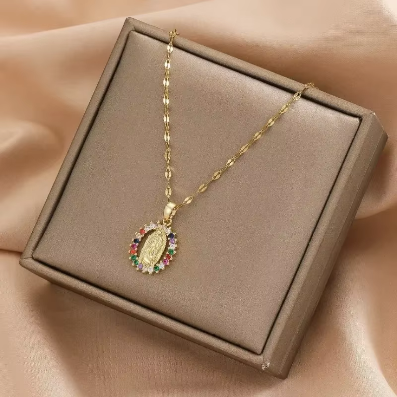 Mode européenne et américaine et magnifique collier creux de la vierge marie en Zircon coloré incrusté d'étoile du ciel pour femmes