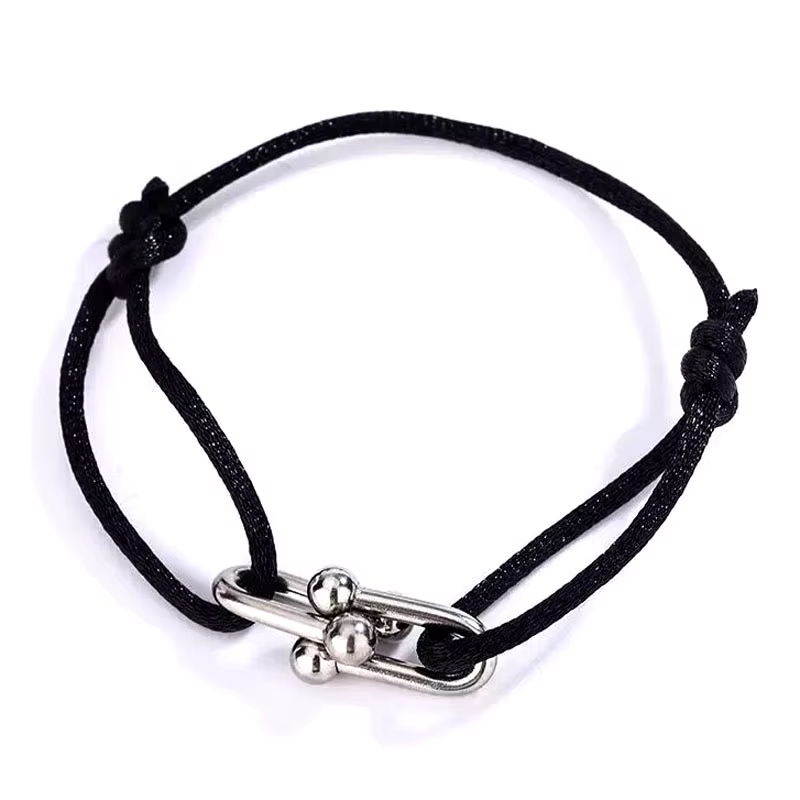 Bracelet tressé réglable en corde avec fermoir en U en forme de fer à cheval