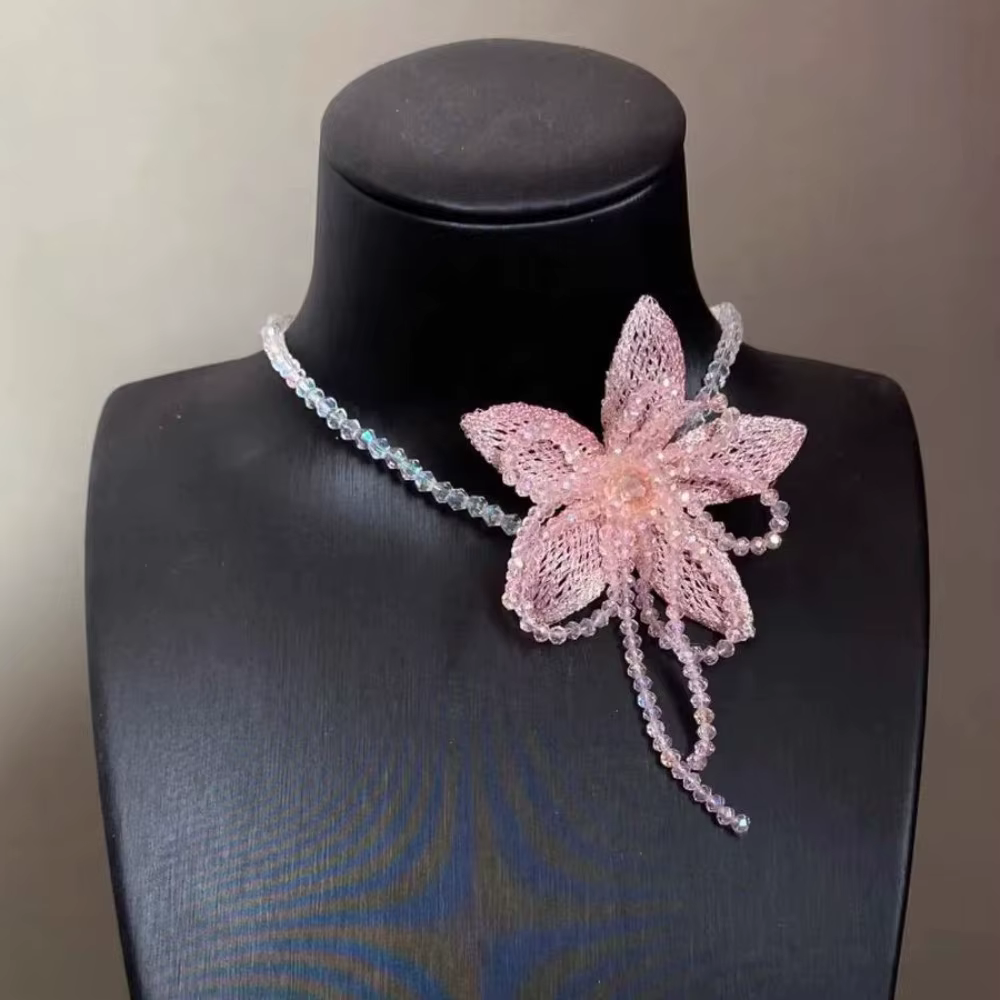 Nouveau Collier Ras-du-Cou Élégant Fleur Rose Délicate avec Chaîne Perlée en Cristal