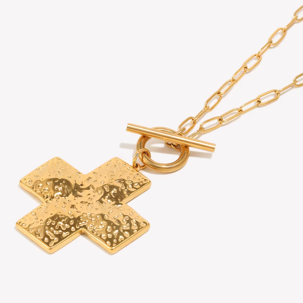 Colliers avec pendentif croix martelé E.B.belle pour femmes
