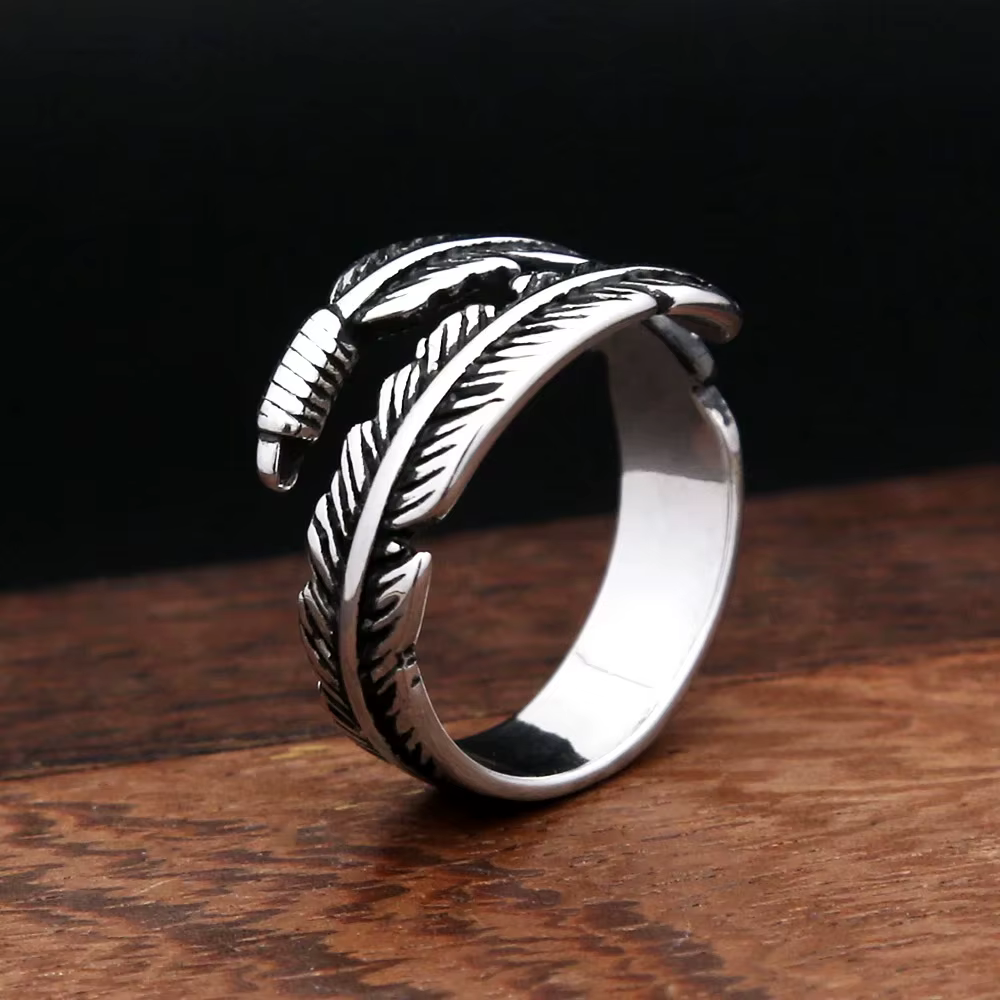 Bague vintage simple en forme de plume