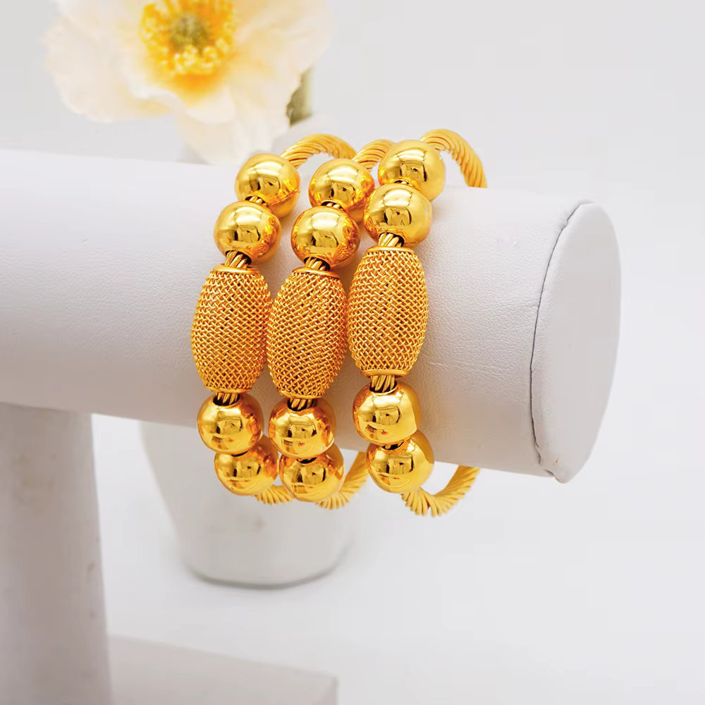 Bracelet plaqué or 24 carats pour femmes