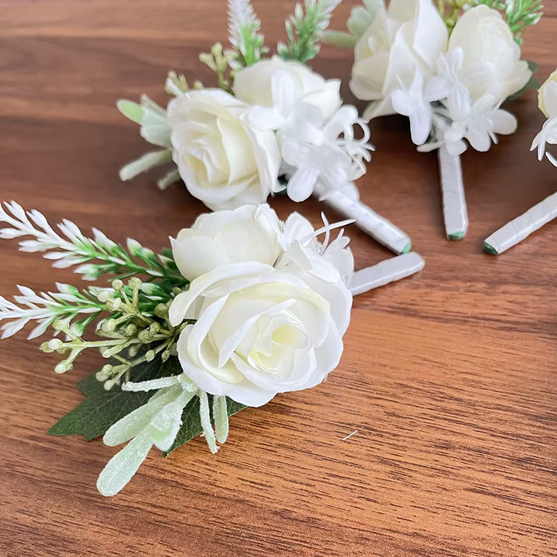 Boutonnière artificielle pour hommes