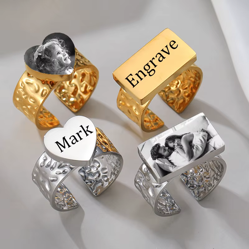 Bague personnalisée gravée avec nom et photo