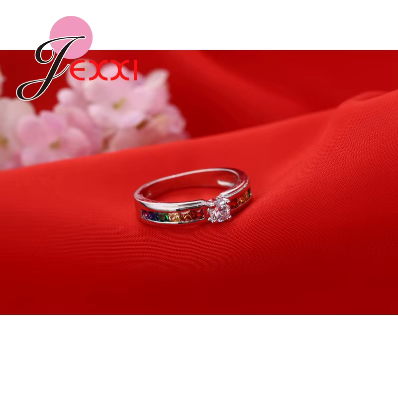 Bagues de fiançailles arc-en-ciel pour amoureux