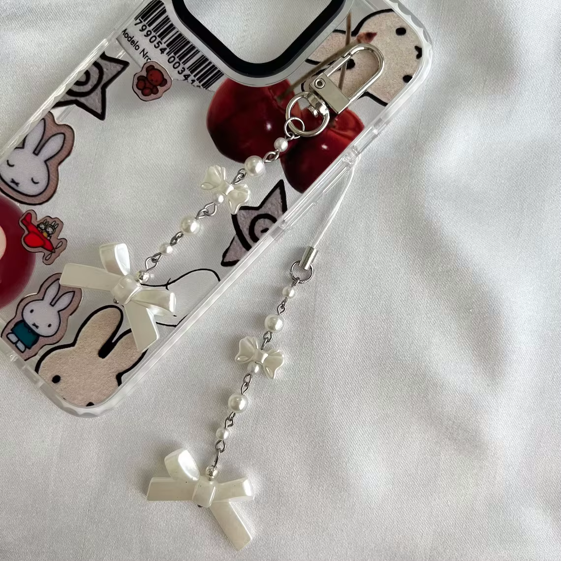 Porte-clés Coquette fait à la main avec perles et nœud délicat | Cadeaux esthétiques à breloques simples