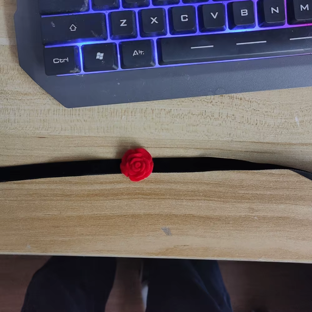 Collier rose à petites fleurs pour filles