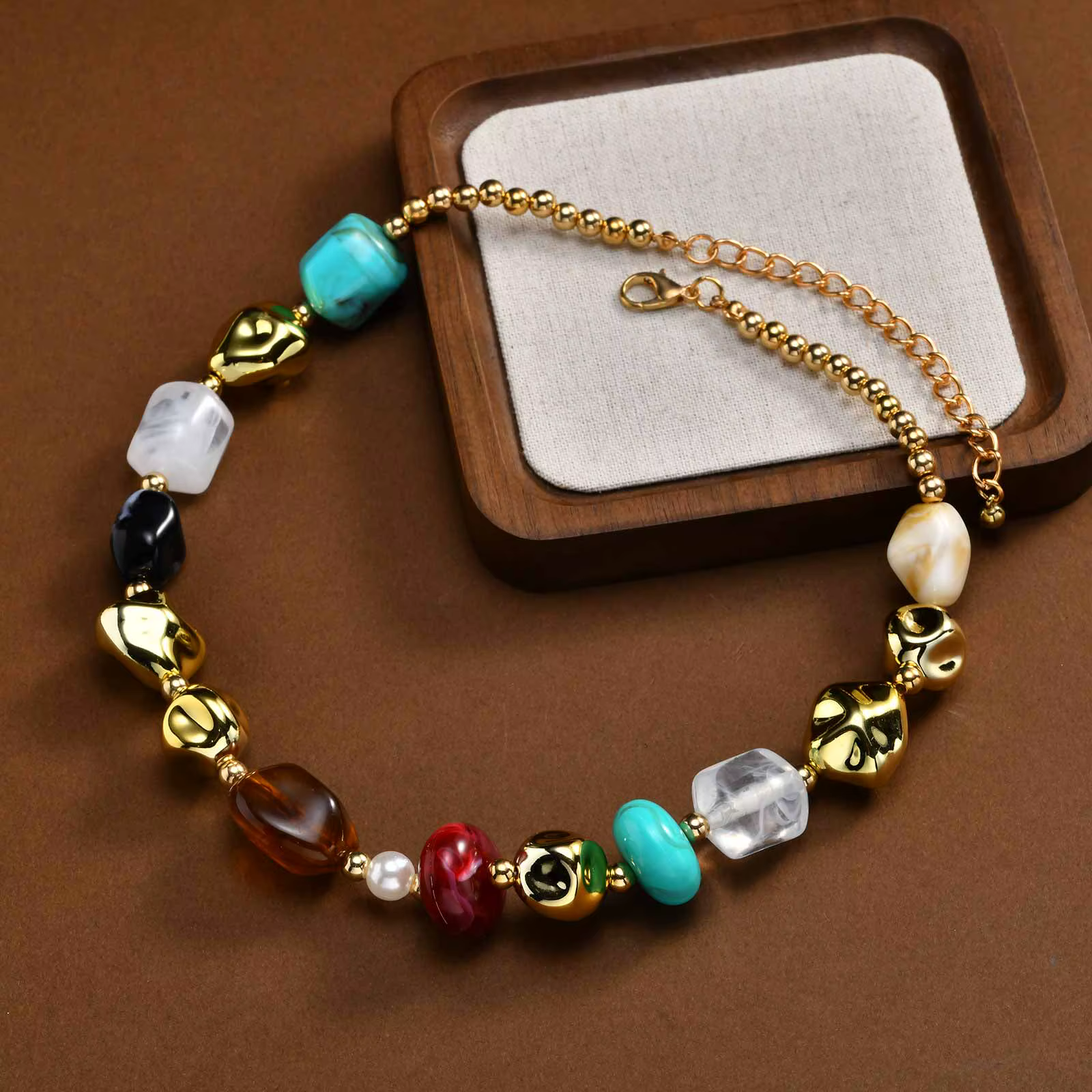 Collier minimaliste en forme de goutte d'eau creuse