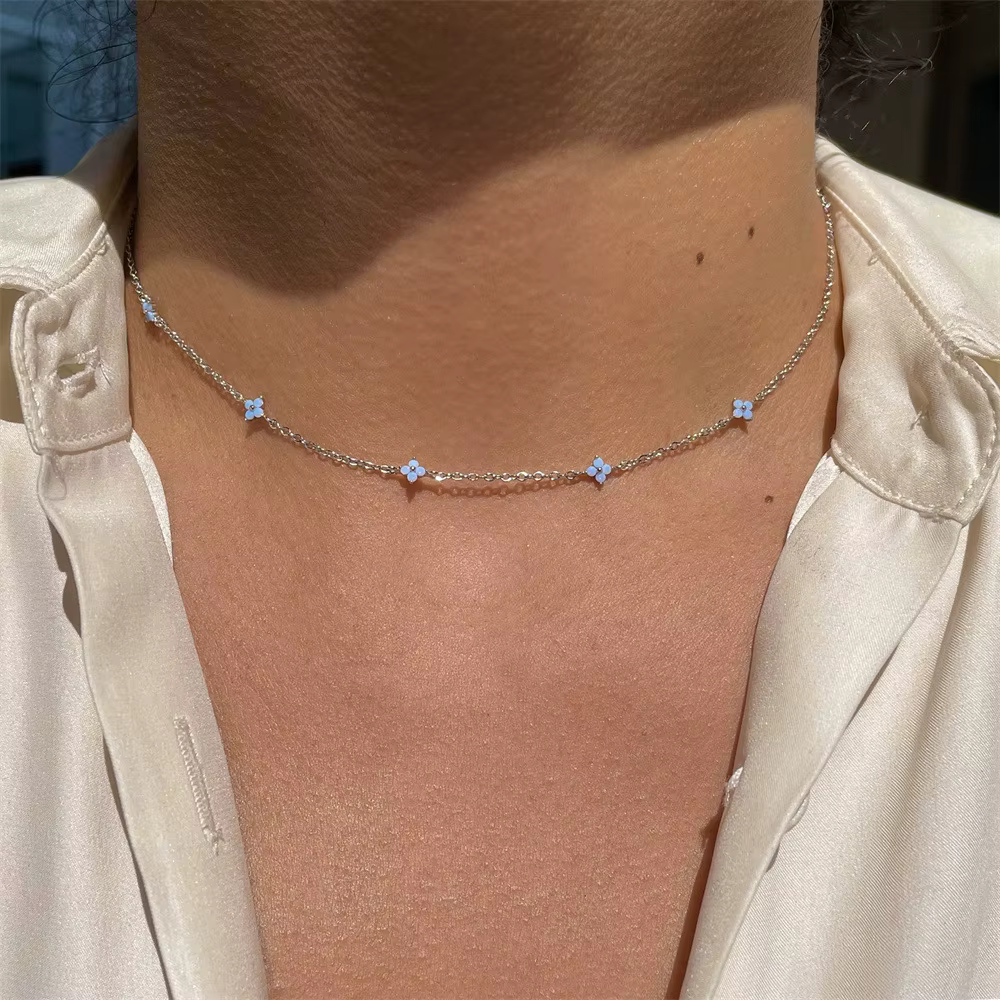Collier de fleurs bleues en cristal plaqué or pour femmes