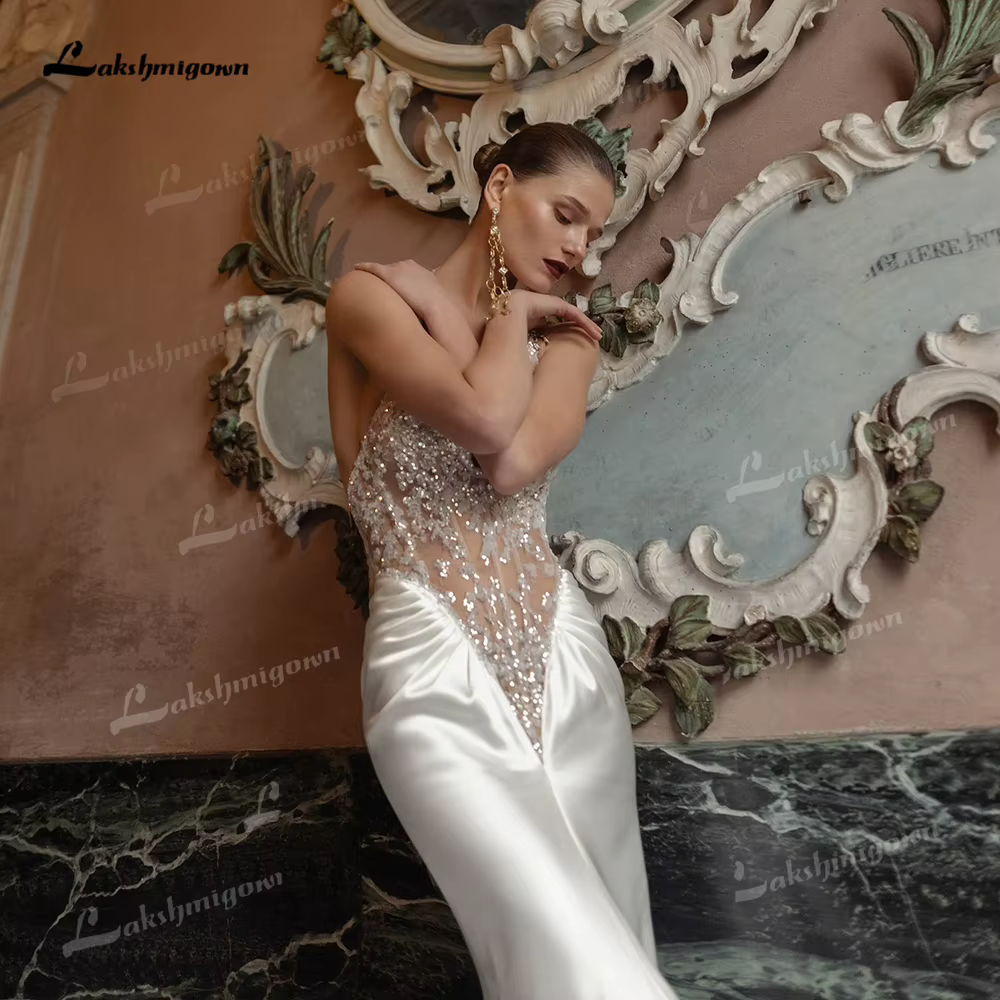 Robe de mariée sirène luxueuse en satin brillant