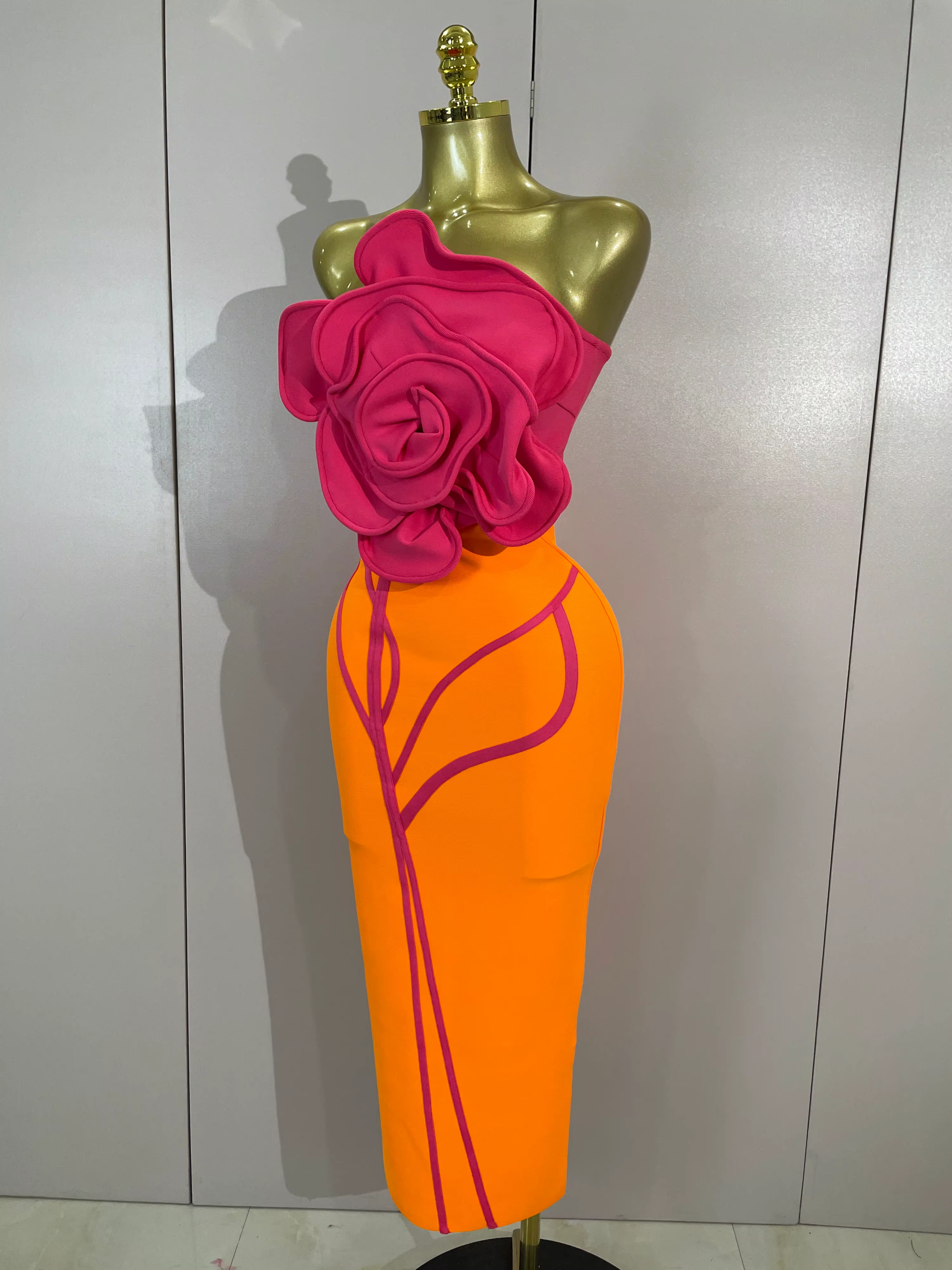 Robe longue de soirée élégante et luxueuse pour femme
