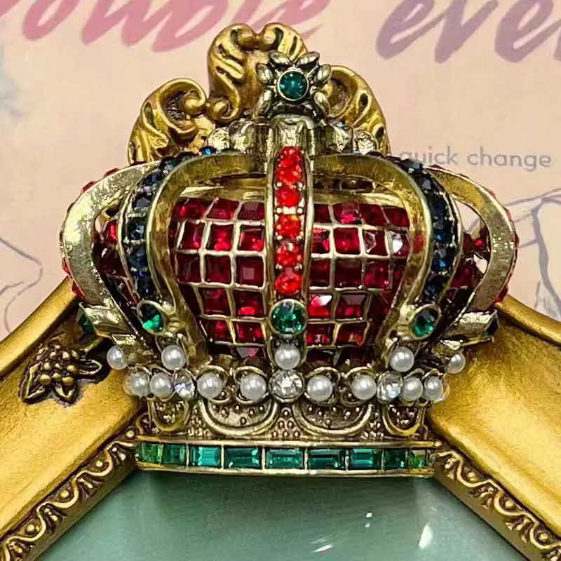 Broche de perles Vintage avec couronne de reine en strass, industrie lourde