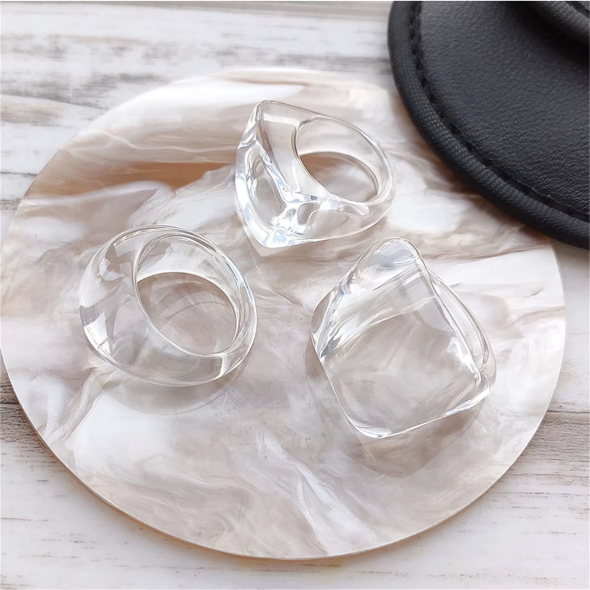 Bague en résine acrylique transparente pour femmes