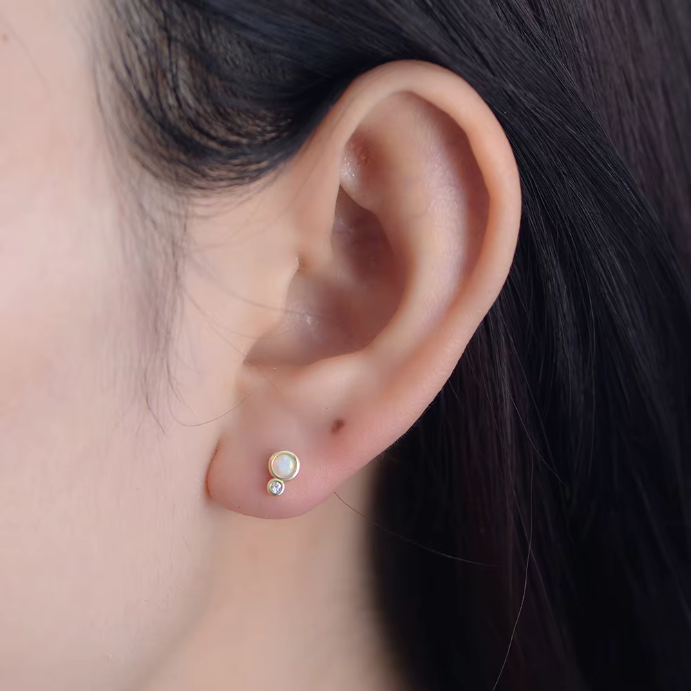 Boucle d'oreille simple à dos plat en argent sterling 925 plaqué or