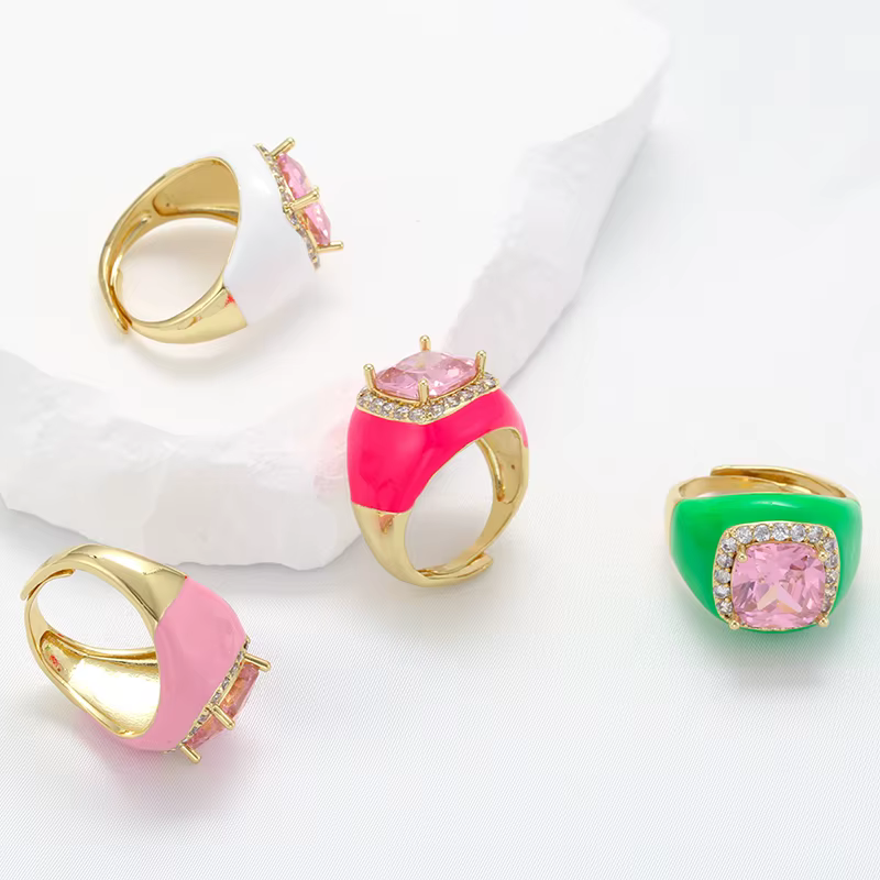 Bague rose avec ouverture pour femme