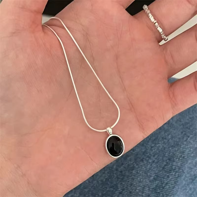 Collier pendentif aigue-marine narrétro simple pour femmes