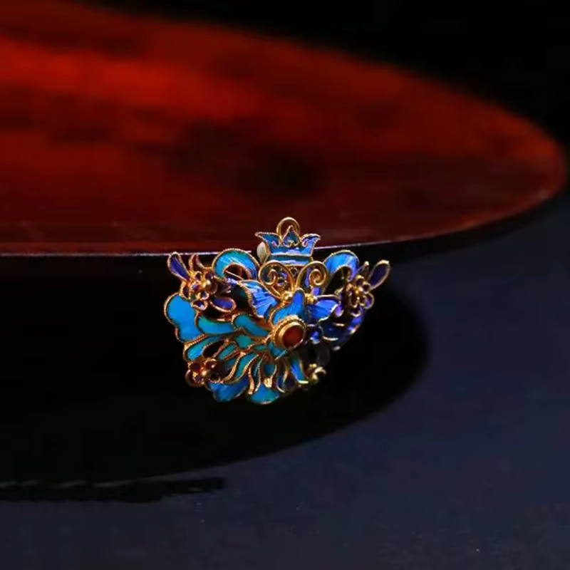 Broche de styliste en porcelaine émaillée pour femme