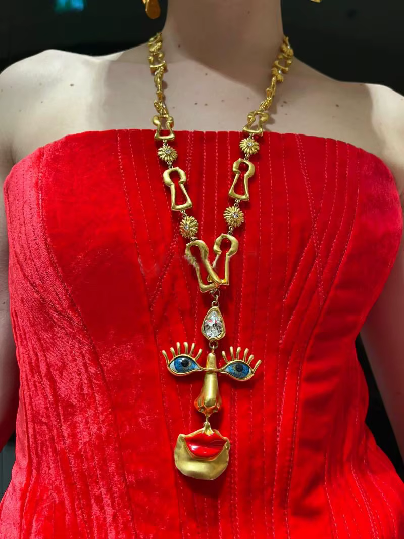 Collier avec pendentif yeux en métal de Style Baroque pour femmes