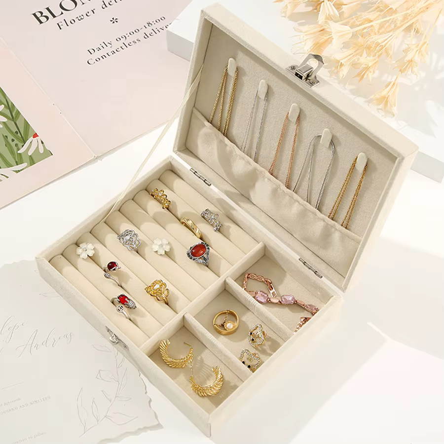 1 boîte de rangement pour bijoux de voyage de petite taille