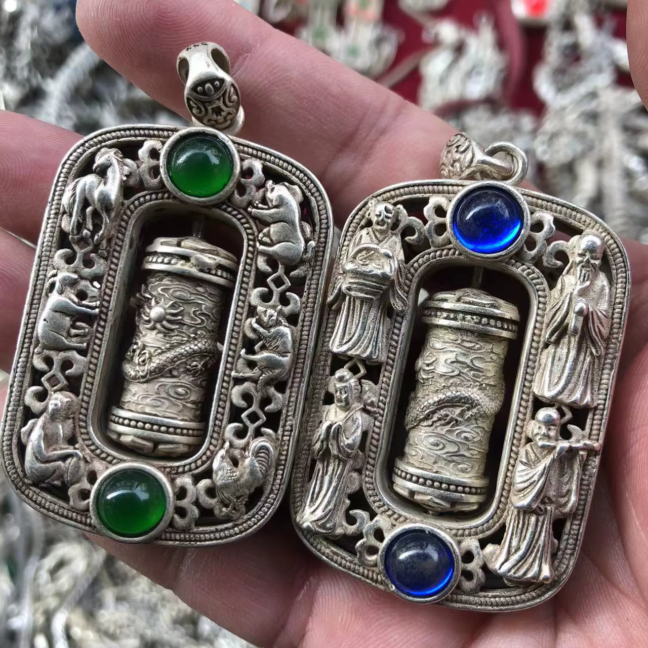 Pendentif rotatif vintage en argent tibétain avec tube de prière