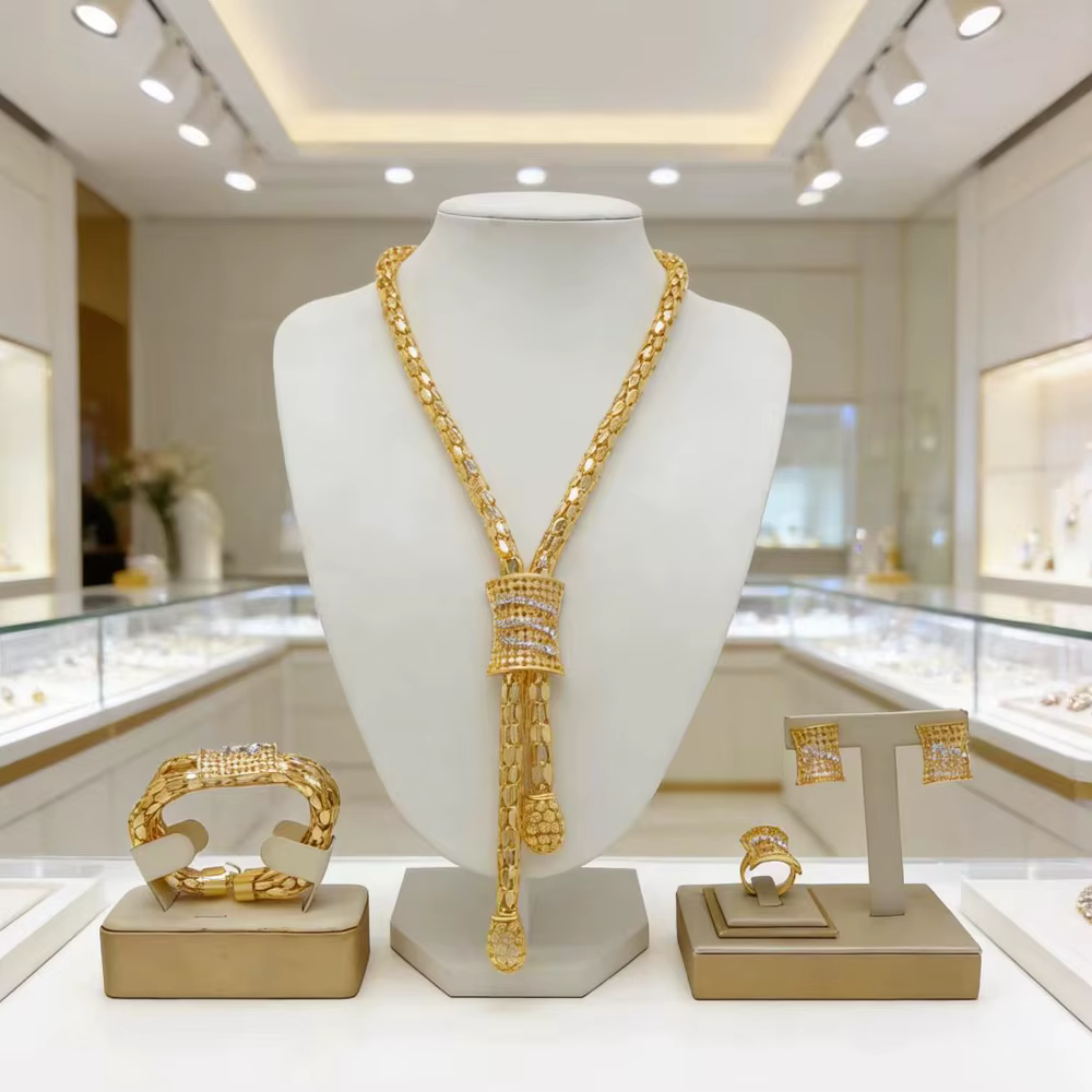 Ensemble de bijoux plaqués or de dubaï