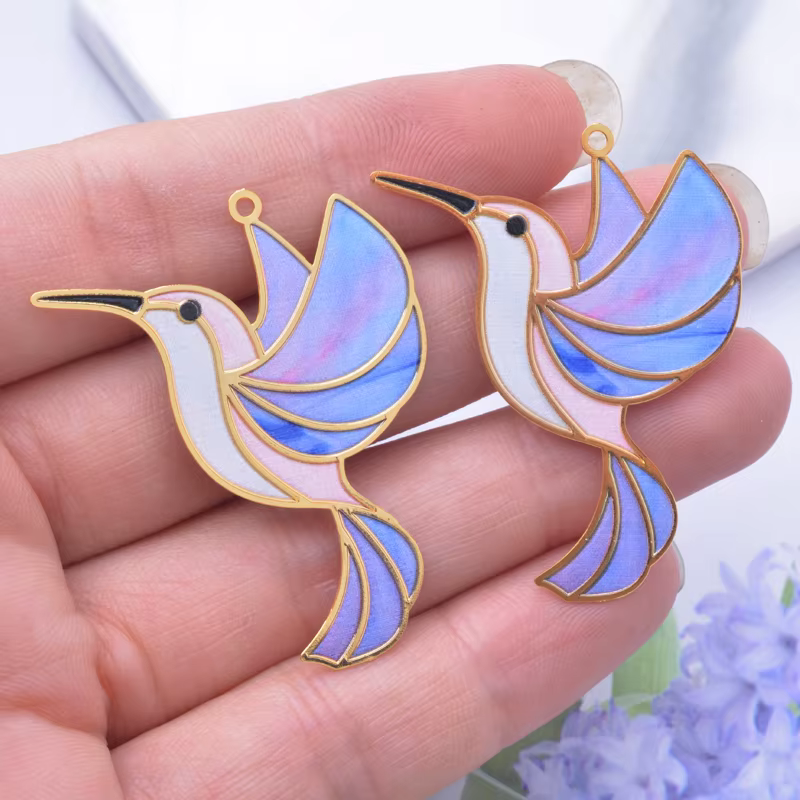 6 pièces AD3349 nouveau Design en laiton plaqué or colibri breloques colorées peint mignon Animal pendentif bijoux boucle d'oreille accessoires