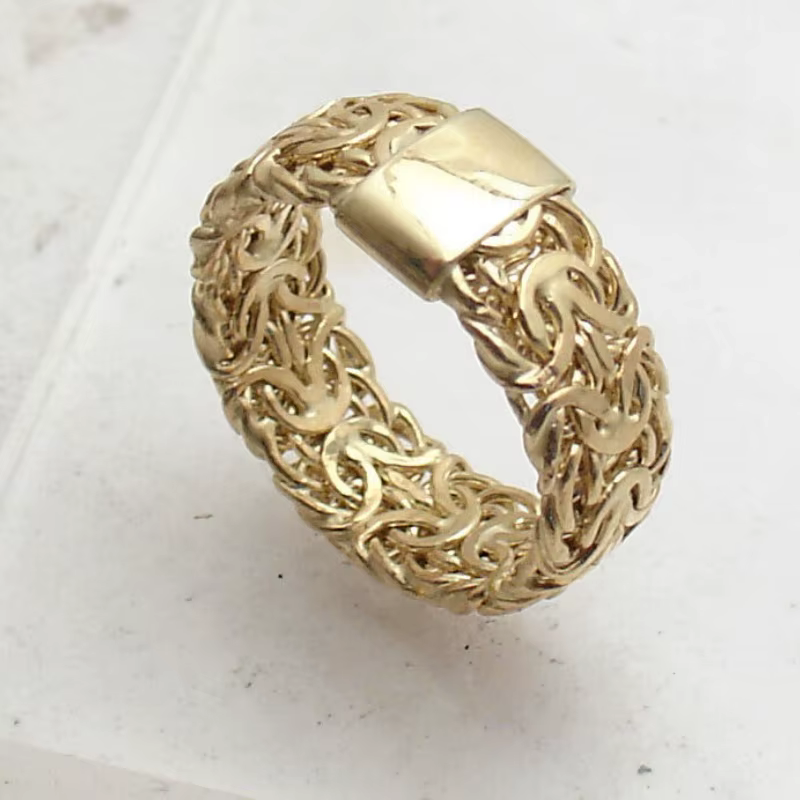 Bague vintage sculptée à la main pour femme