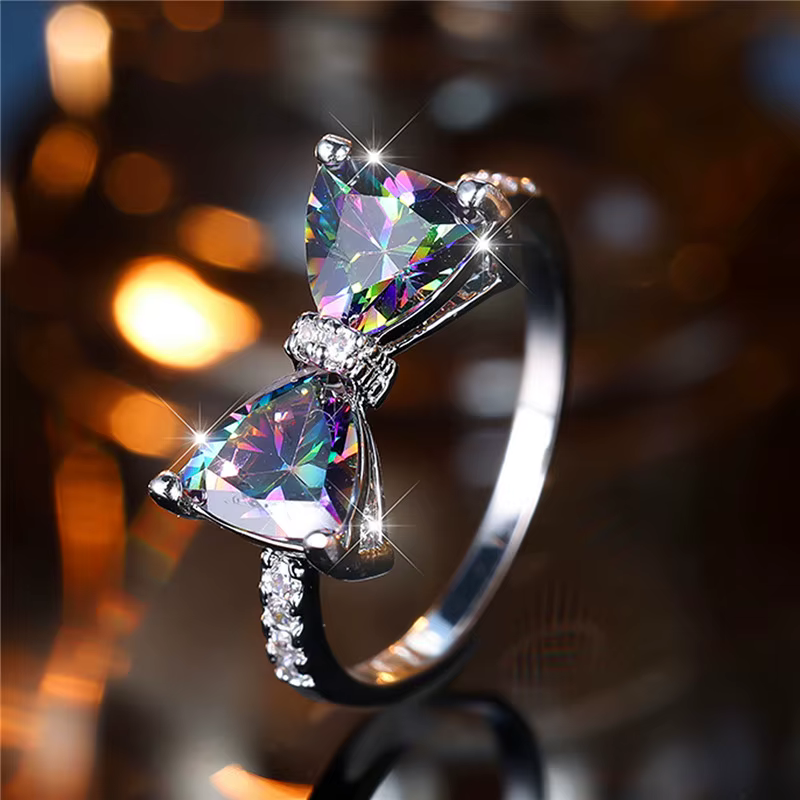 Bague de fiançailles avec nœud papillon en pierre arc-en-ciel pour femme