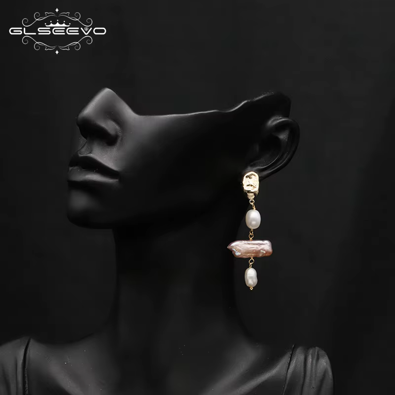 Boucles d'oreilles pendantes en perles baroques violettes pour femme